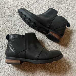 Sorel Women's Size 8 Emelie Chelsea Black Waterproof Leather Boots NL2671-010